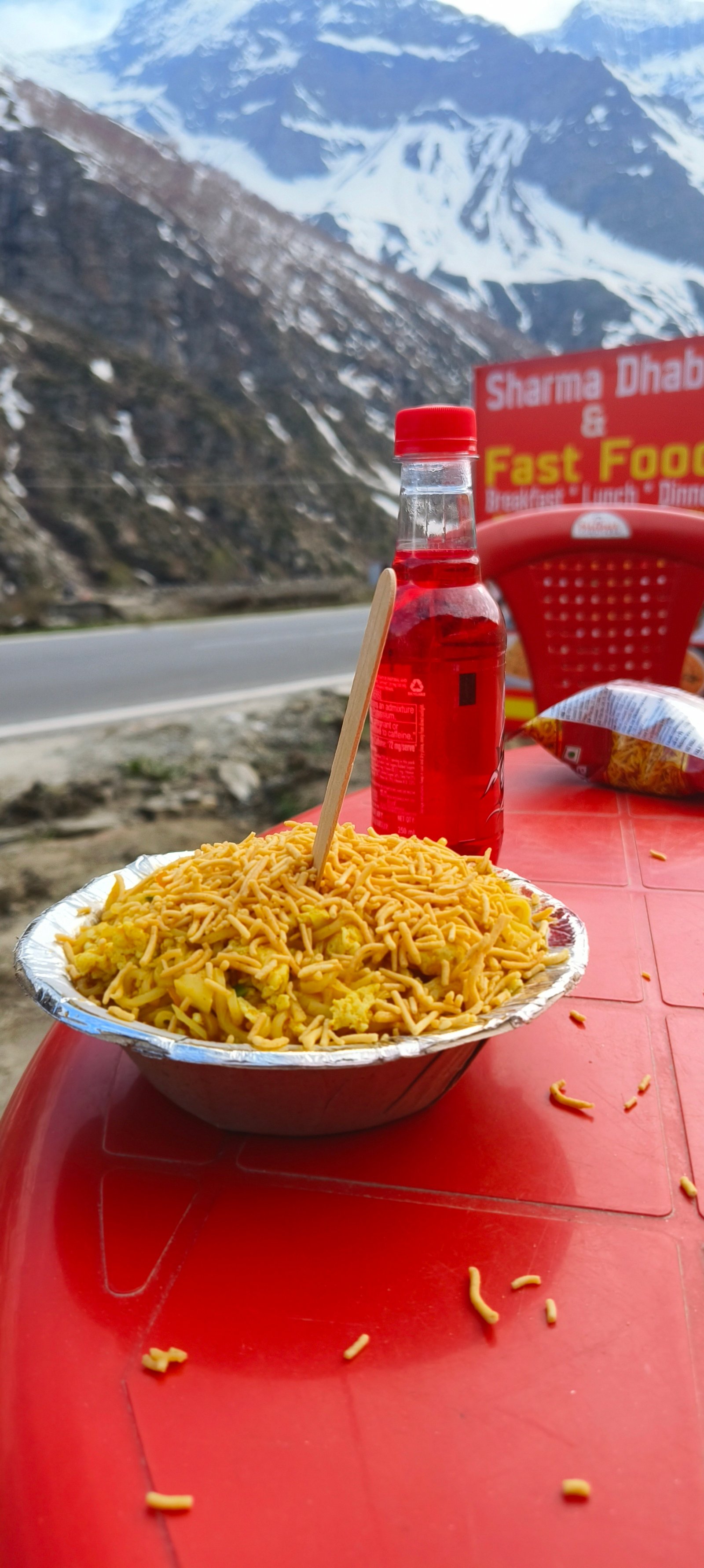 Maggi and Sting with Mountain