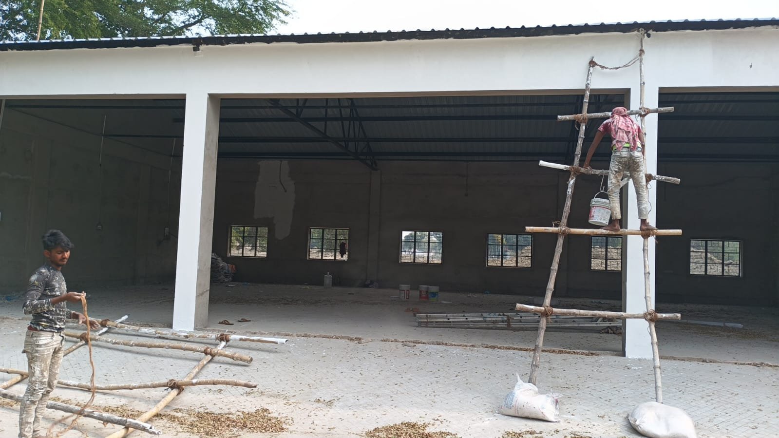 GE Central Raspunja Military Camp